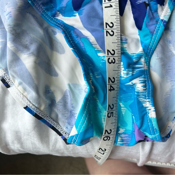 Nicole K Shelf Bra Lined Blue Abstract One-Piece Swimsuit XXL - Picture 8 of 9